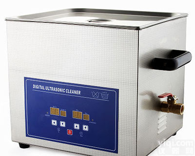 <em>PCB电路板清洗机</em>
