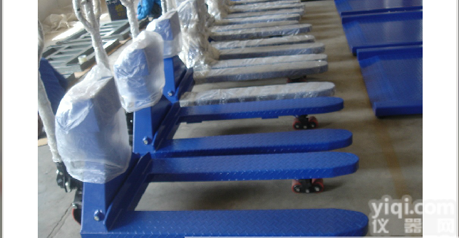 1吨<em>电子秤</em>叉车，2吨<em>液压</em><em>搬运</em>秤，3吨<em>液压</em><em>搬运</em>秤价格！