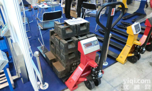 1吨<em>不锈钢</em><em>叉车</em>秤，2吨<em>不锈钢</em><em>叉车</em>秤，3吨<em>不锈钢</em><em>叉车</em>秤