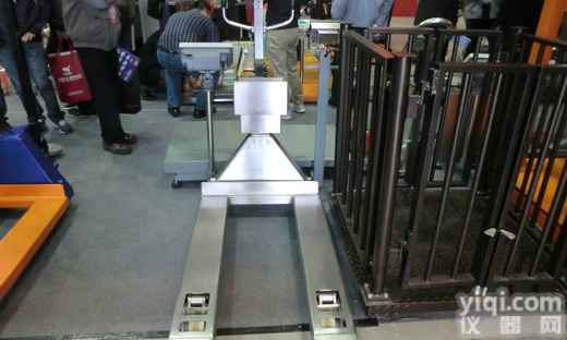 1吨<em>叉车</em>秤<em>托盘</em>车，2吨电子<em>叉车</em>秤，3吨电子<em>叉车</em>秤