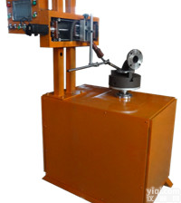 货架<em>横梁</em><em>焊接机</em>