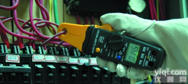 CEM华<em>盛昌</em>DT-337,0.5英寸小钳口<em>钳型表</em>,交直流<em>钳型表</em>