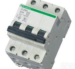 <em>施耐德</em>空开，<em>C65N</em>-2P塑壳断路器