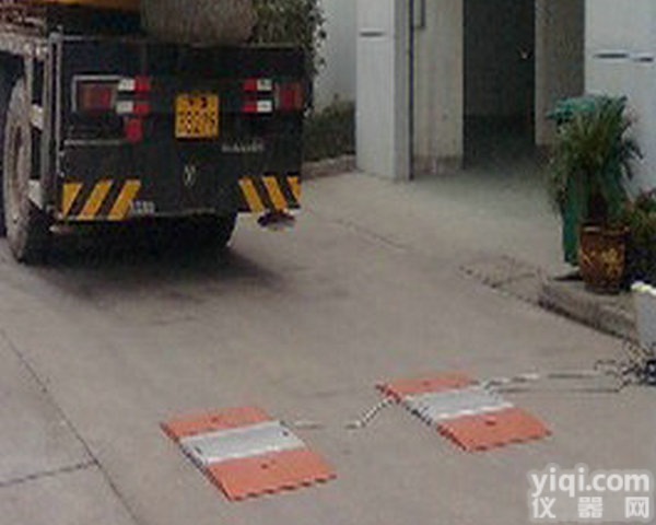 <em>乌兰察布盟</em>汽车衡什么价钱价钱，100吨手提式汽车衡厂家