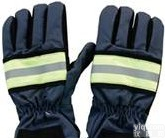 <em>消防手套</em>