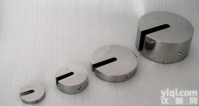 天津100<em>圆饼</em>式<em>法码</em>、200<em>圆饼</em>式标准<em>法码</em>