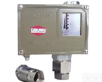 双<em>触点</em>压力控制器，D504/7DZ，<em>上海</em><em>远东</em>仪表厂