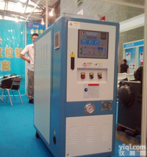 油加热器,江苏模温机,<em>反应釜</em><em>温度控制</em>机