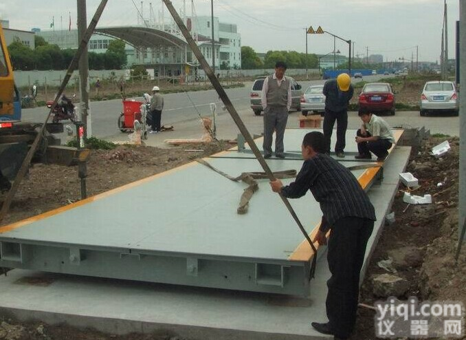 山东<em>烟台</em>3*10m<em>尺寸</em>汽车衡，30吨汽车衡仪表价格