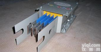 交流<em>三相</em>四线<em>封闭式</em>BMC-400<em>母线槽</em>制造商