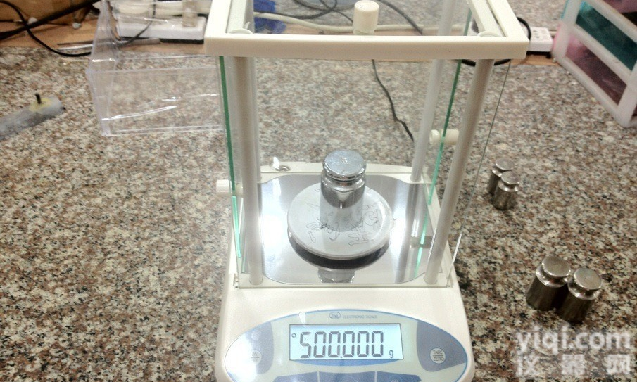 供应300g电子<em>天平秤</em>多少钱，<em>千分之一</em>，分析天平多少价格