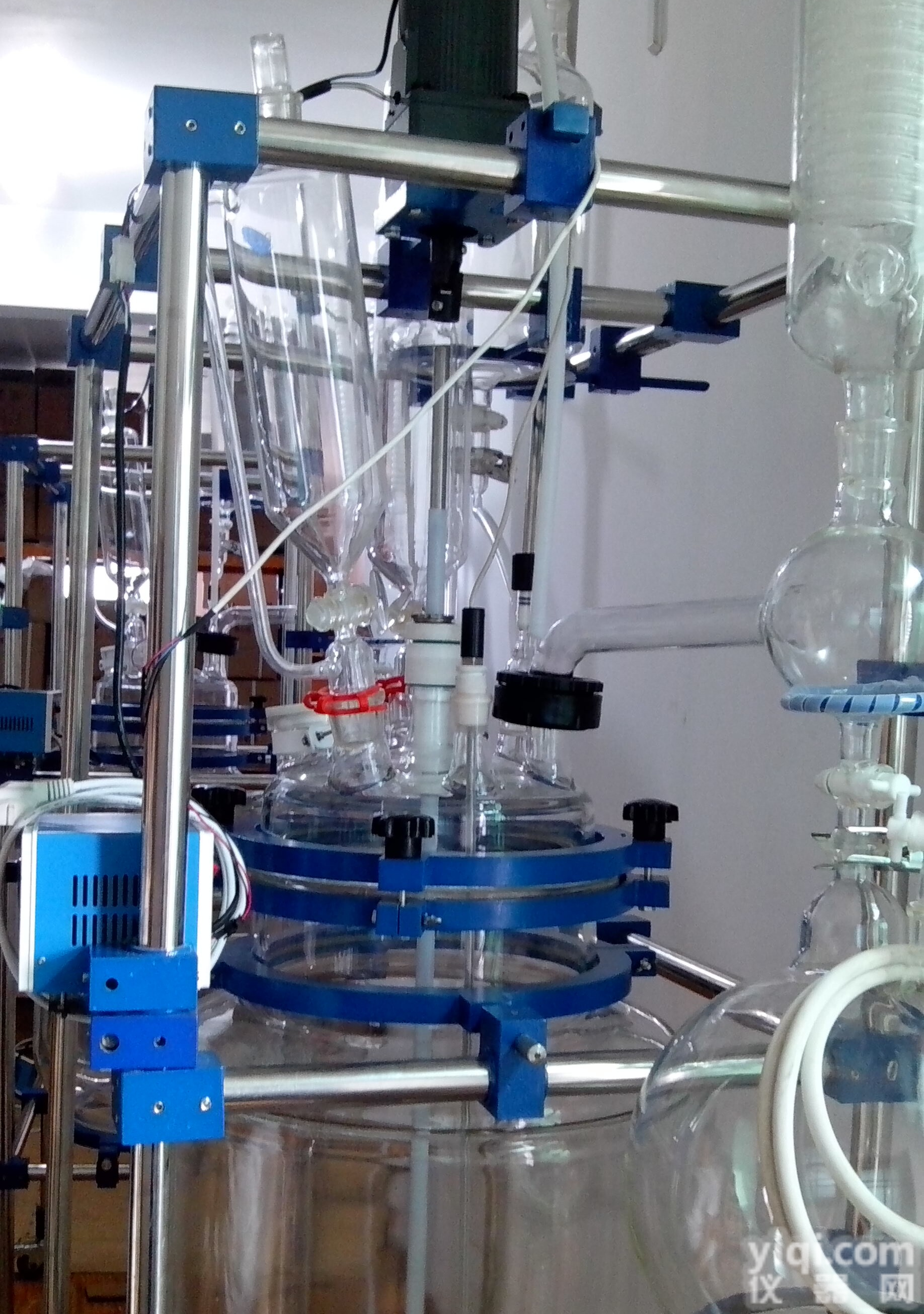 <em>双层</em>玻璃<em>反应釜</em>厂家，研发<em>定制</em><em>双层</em>玻璃<em>反应釜</em>，<em>双层</em>玻璃<em>反应釜</em>参数介绍