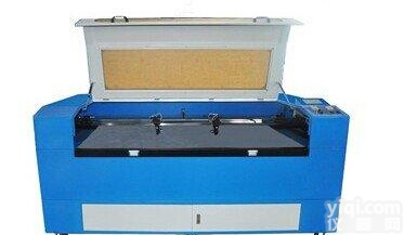 汕头潮州揭阳激光切布机 激光烧花机 文胸边布面料<em>激光机</em>