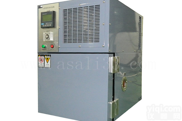 手机通讯小型高低温箱，手机主板测试小型高低温试验箱，<em>手机配件</em>专用小型高低温箱，