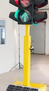 驾校交<em>通信</em>号灯 推车<em>移动式</em>红绿灯