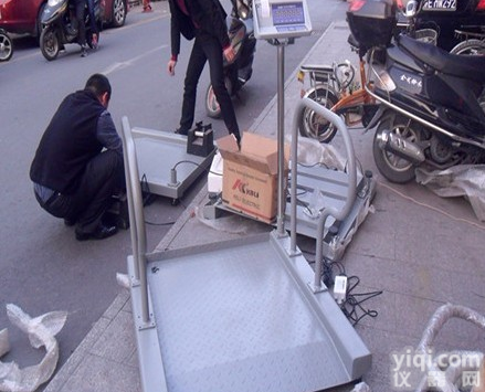 带打印<em>透析</em>科<em>轮椅</em>秤，<em>电子</em><em>透析</em>秤