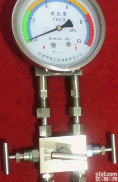 宜昌CB 系列压差表差压表，<em>普通</em>型，充油耐震型，接点控制型，厂家<em>技术服务</em>，详细技术要求可电联或QQ沟通详谈价格