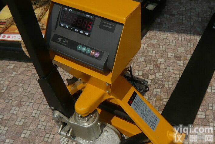 脚踩<em>液压升降</em>叉车秤/<em>液压升降</em>叉车称/鄂州升降叉车称