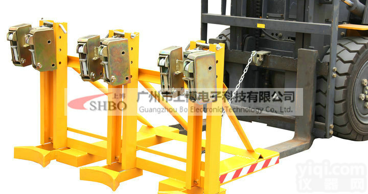 三桶<em>油桶</em>夹（一次<em>搬运</em>3个<em>油桶</em>）夹三个<em>油桶</em>卸桶器