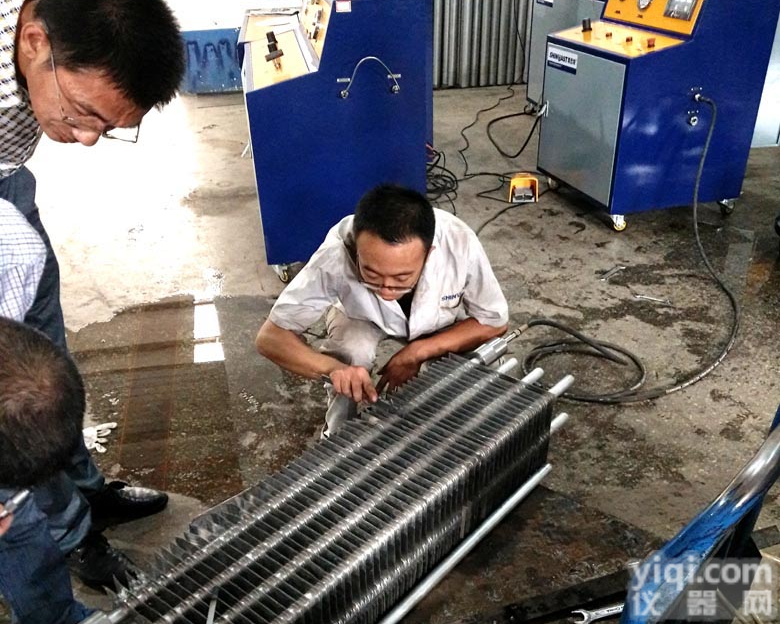 铝管<em>不锈钢管</em>钛管风冷机液压胀管机气动<em>水压</em>胀管机