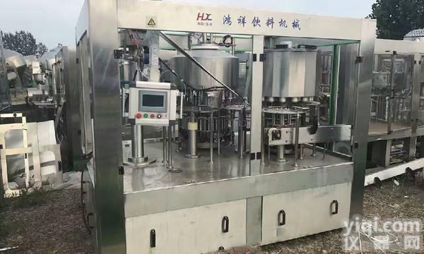 二手<em>灌装机</em> <em>矿泉水</em>三合一<em>灌装机</em> 饮料三合一<em>灌装机</em>出售