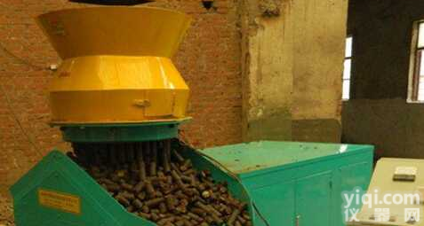 蚌埠型立式平膜<em>生物质</em><em>颗粒</em>机 DS-2000型立式平膜<em>生物质</em><em>颗粒</em>机厂家直销