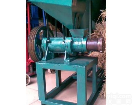 江门<em>饲料</em><em>膨化机</em>型号 <em>饲料</em><em>膨化机</em>型号P-138多少钱一台