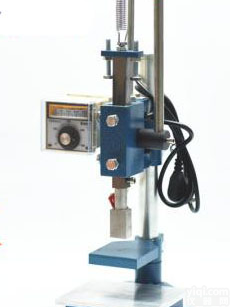 珲春小型手动<em>烫金机</em> 小型手动<em>烫金机</em>服务周到