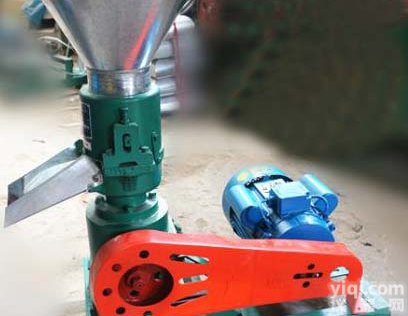 乌海变速式饲料颗粒机 饲料<em>粉碎机</em><em>铡草机</em>安全可靠