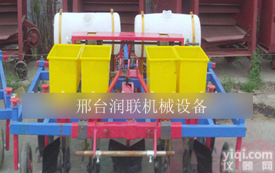扎兰屯新型<em>花生</em>精量<em>播种机</em> 大蒜种植机强烈推荐