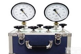 箱体<em>手动</em>真空压力源(-0.098～2.5)MPa，<em>手动</em>气压源，<em>压力表</em>校验台