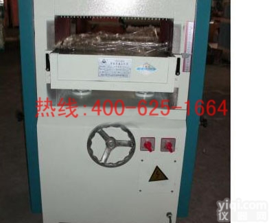 格尔木木工<em>双面</em>压刨<em>双面</em>压刨 木工<em>双面</em>压刨MB204B <em>双面</em>压刨多少钱一台