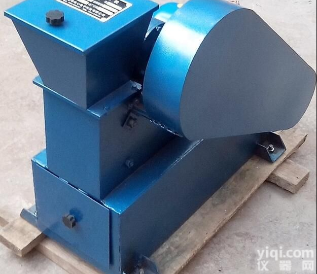 新款鄂式<em>破碎机</em>鄂板新疆<em>厂家</em>直销