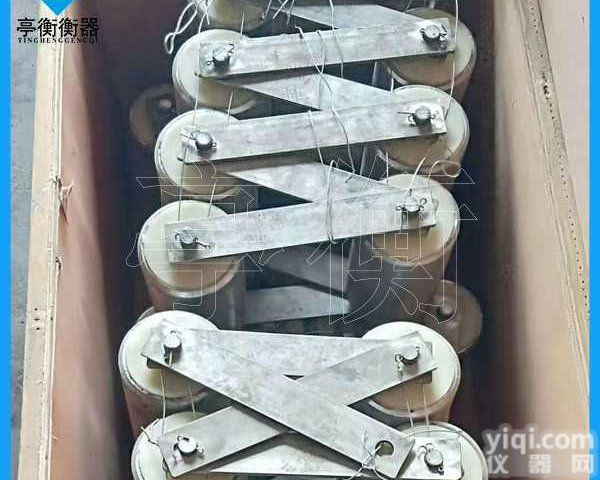 带滚轮的砝码，用在<em>皮带秤</em>上的<em>标定</em>链码