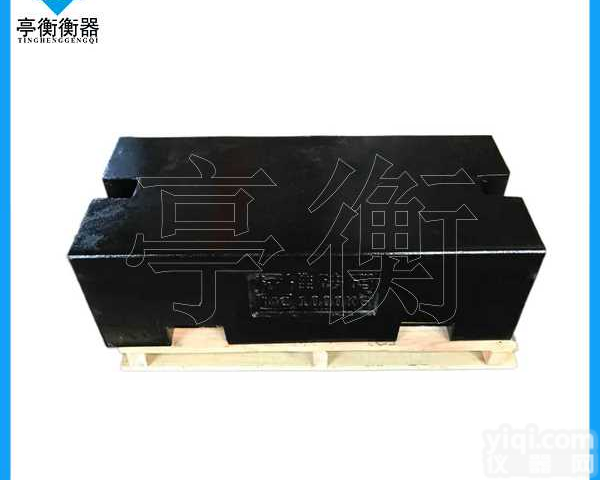 1t<em>铸铁</em>砝码（表面光滑），生铁<em>浇铸</em>的砝码