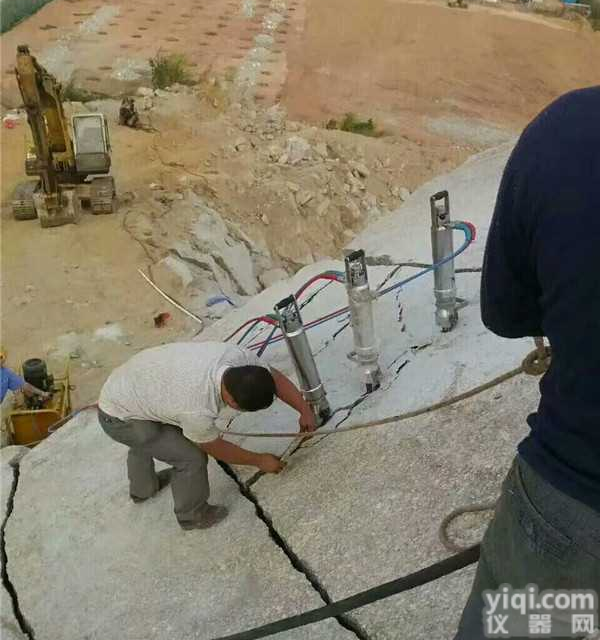 <em>液压</em><em>劈裂</em>机一台<em>多少</em>钱 <em>液压</em><em>劈裂</em>机