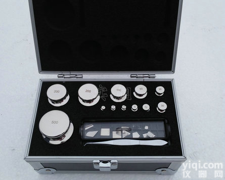 校准<em>合格</em>了1mg-200g<em>砝码</em>,经检定<em>合格</em>1mg-500g天平<em>砝码</em>