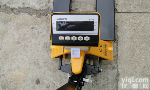 六安1吨手动<em>托盘</em>叉车秤，马<em>鞍山</em>2吨<em>托盘</em>叉车秤报价