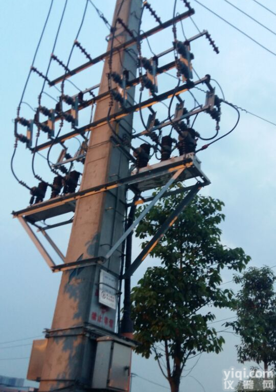 10kV户外<em>高压</em><em>真空</em><em>断路器</em>zw32-12F