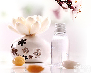 肉豆蔻酸<em>甲酯</em>   124-<em>10</em>-7  五甲基呋喃溴酸酯  十四烷酸<em>甲酯</em> 现货销售