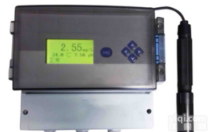 <em>多参数水质在线监测仪</em>