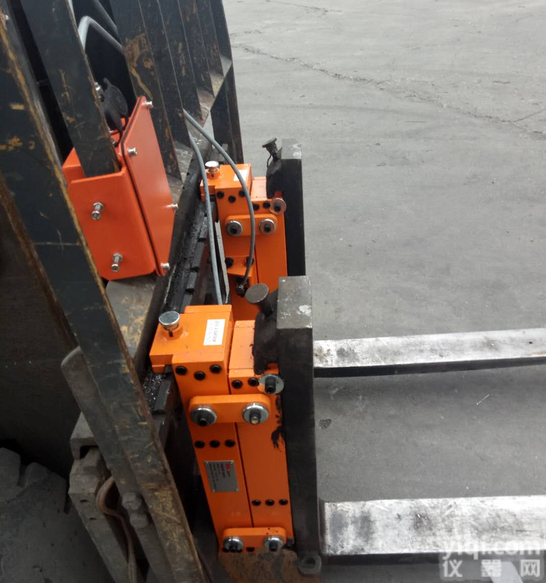 1T内燃<em>叉车</em>秤-<em>柳工</em>Pai<em>叉车</em>改装电子秤