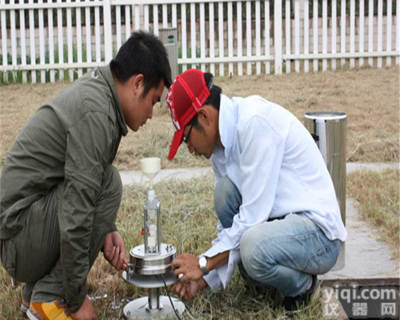 <em>气象局</em>六要素自动气象站