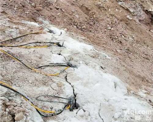 <em>岩石</em><em>劈裂</em>机附近厂家/<em>劈裂</em>机一天<em>多少</em>方