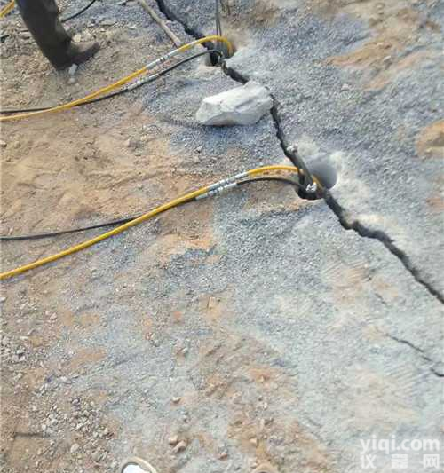 <em>大型</em><em>劈裂</em>机<em>开采量</em>/<em>大型</em><em>劈裂</em>机哪个好