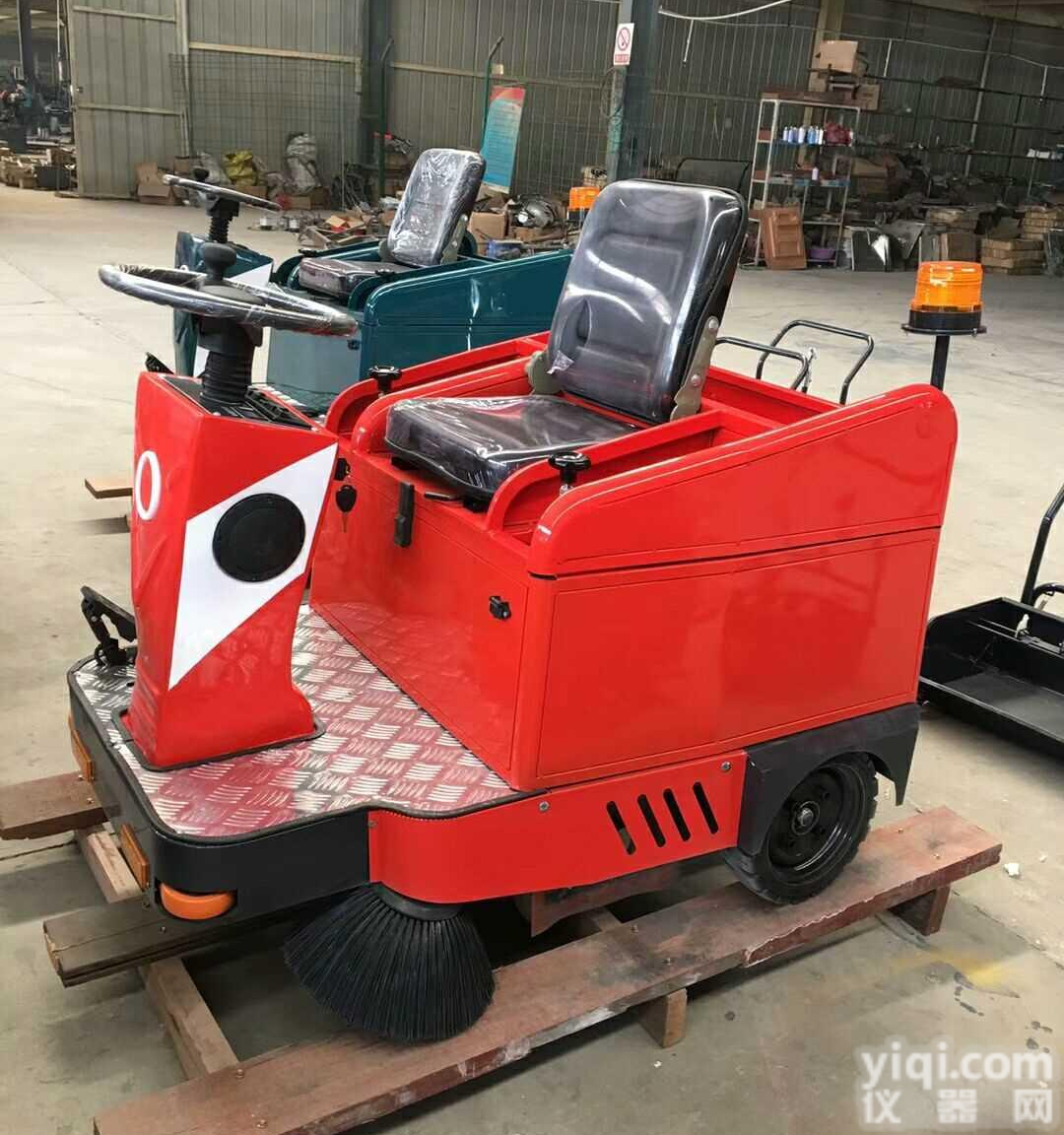 <em>工厂</em>车间用小型<em>驾驶</em>式<em>扫地机</em> 小型<em>驾驶</em>式<em>扫地机</em>价格