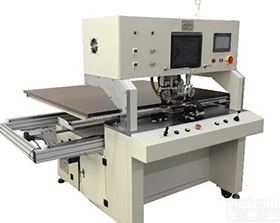 供应弘德胜自动机械手，<em>非标</em>自动化<em>设备</em>，电子纸生产<em>设备</em>。