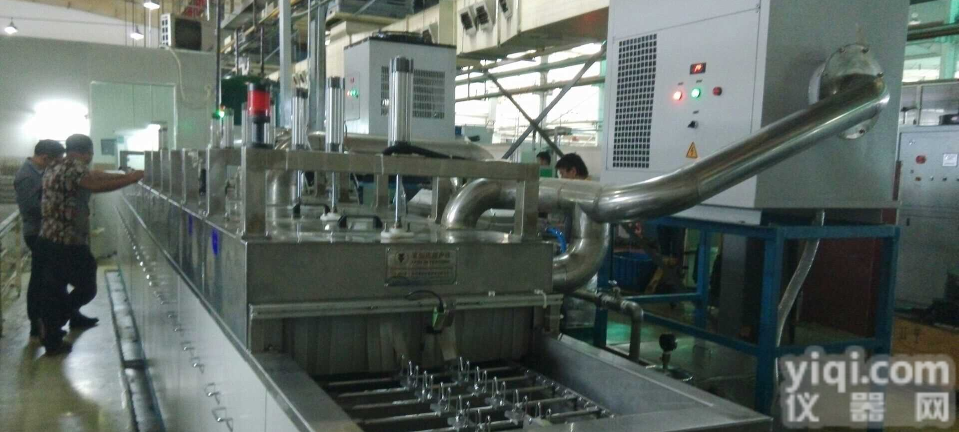 <em>通过式</em>喷淋<em>清洗机</em>FWA-7100SV