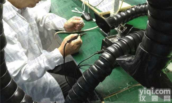 车间烙铁<em>烟尘</em>净化<em>排烟机</em>