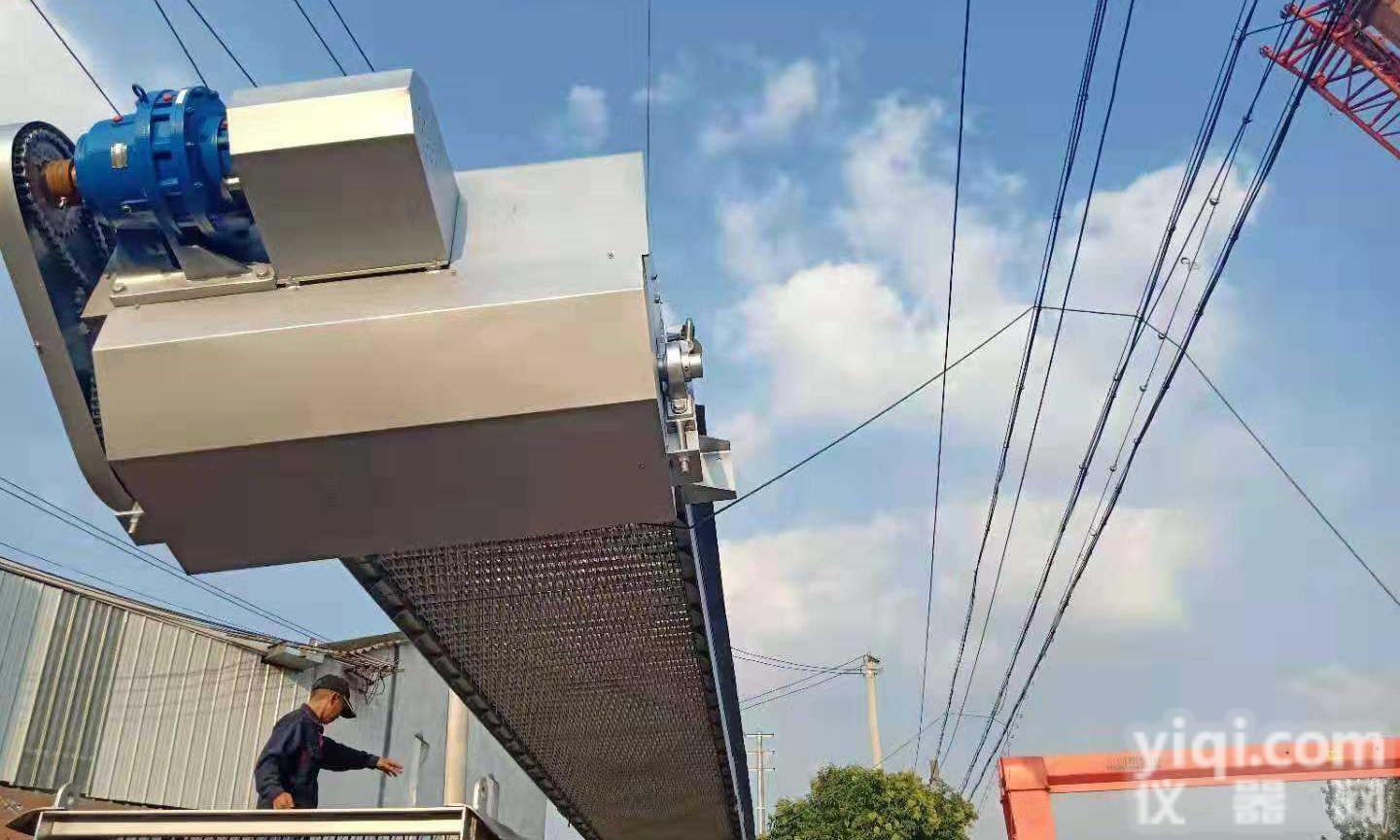 <em>回转式格栅除污机</em>价格